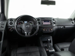 Внедорожник Volkswagen Tiguan 2012 года, 1629055 рублей, Москва