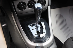 Хетчбэк Peugeot 308 2011 года, 639000 рублей, Новосибирск