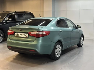 Седан Kia Rio 2012 года, 847000 рублей, Красноярск