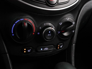 Хетчбэк Hyundai Solaris 2015 года, 989000 рублей, Воронеж