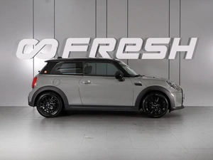 Хетчбэк MINI Cooper 2022 года, 2698000 рублей, Красный Пахарь