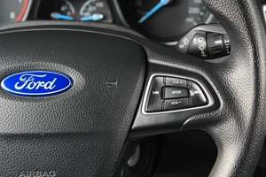 Седан Ford Focus 2015 года, 899000 рублей, Тюмень