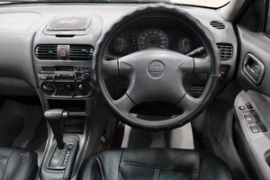 Седан Nissan Sunny 2001 года, 369000 рублей, Омск