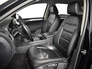 Внедорожник Volkswagen Touareg 2013 года, 2423300 рублей, Казань