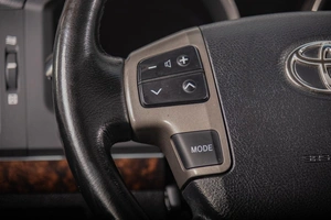 Внедорожник Toyota Land Cruiser 2011 года, 3359000 рублей, Томск