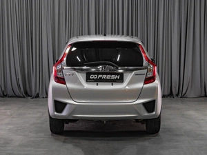 Хетчбэк Honda Fit 2016 года, 1019000 рублей, Тюмень