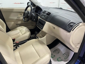 Универсал Skoda Fabia 2011 года, 695000 рублей, Красноярск
