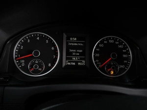 Внедорожник Volkswagen Tiguan 2011 года, 845000 рублей, Воронеж