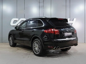 Внедорожник Porsche Cayenne Turbo 2010 года, 2339000 рублей, Воронеж