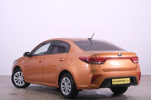 Седан Kia Rio 2017 года, 1199000 рублей, Омск