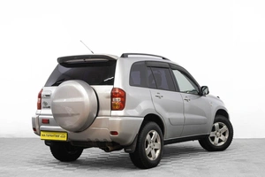 Внедорожник Toyota RAV4 2004 года, 899000 рублей, Барнаул