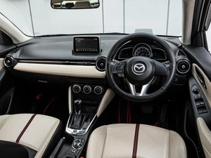Хетчбэк Mazda Demio 2015 года, 1050000 рублей, Краснодар