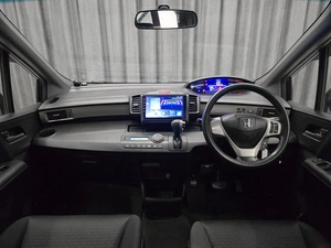 Минивэн Honda Freed 2011 года, 935000 рублей, Красноярск