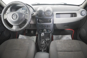 Хетчбэк Renault Sandero 2011 года, 499000 рублей, Кемерово