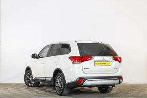 Внедорожник Mitsubishi Outlander 2018 года, 1859000 рублей, Тюмень