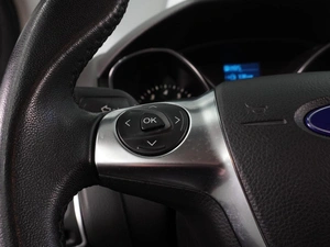 Седан Ford Focus 2013 года, 989000 рублей, Воронеж