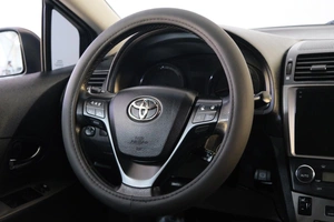 Седан Toyota Avensis 2009 года, 1159000 рублей, Омск