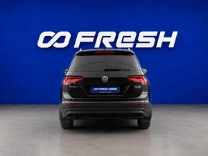 Внедорожник Volkswagen Tiguan 2017 года, 2498055 рублей, Москва