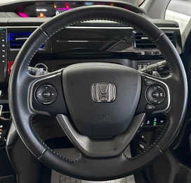 Минивэн Honda Stepwgn Spada 2017 года, 1987000 рублей, Красноярск