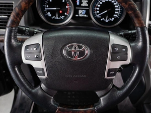 Внедорожник Toyota Land Cruiser 2014 года, 4700000 рублей, Тюмень