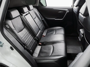 Внедорожник Toyota RAV4 2021 года, 3399000 рублей, Тюмень