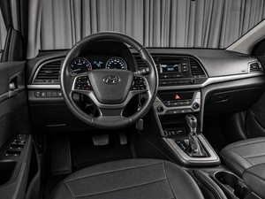 Седан Hyundai Elantra 2018 года, 1599000 рублей, Тюмень