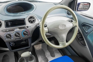 Хетчбэк Toyota Vitz 2000 года, 459000 рублей, Барнаул