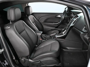 Хетчбэк Opel Astra GTC 2013 года, 925000 рублей, Аксай