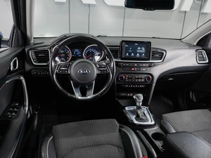 Хетчбэк Kia Ceed 2019 года, 1609000 рублей, Тюмень