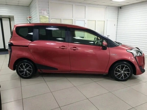 Минивэн Toyota Sienta 2016 года, 1100000 рублей, Ачинск