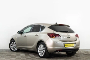 Хетчбэк Opel Astra 2012 года, 749000 рублей, Сургут