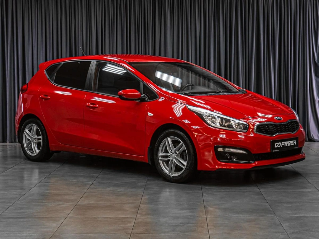 Хетчбэк Kia Ceed 2016 года, 989000 рублей, Тюмень