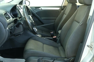 Хетчбэк Volkswagen Golf 2009 года, 719000 рублей, Омск
