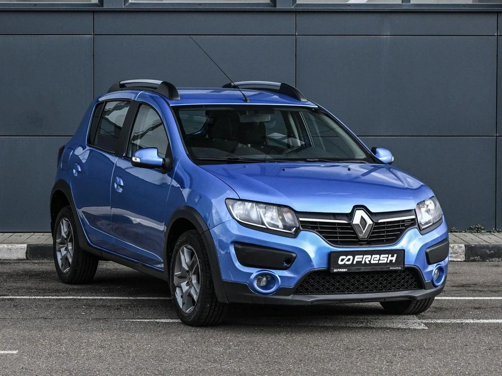 Хетчбэк Renault Sandero 2015 года, 774000 рублей, Кирилловка