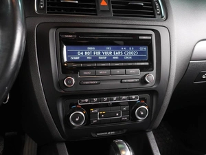 Седан Volkswagen Jetta 2012 года, 1099000 рублей, Воронеж