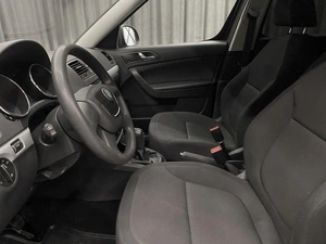 Внедорожник Skoda Yeti 2011 года, 890000 рублей, Красноярск