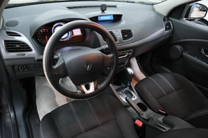 Хетчбэк Renault Megane 2013 года, 729000 рублей, Омск