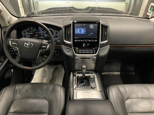 Внедорожник Toyota Land Cruiser 2019 года, 5000000 рублей, Красноярск