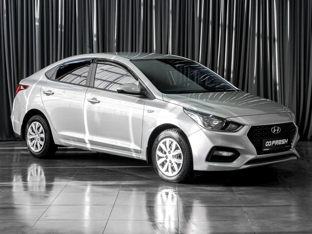 Седан Hyundai Solaris 2018 года, 1365000 рублей, Тюмень