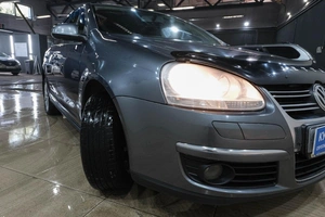 Седан Volkswagen Jetta 2009 года, 739000 рублей, Новокузнецк