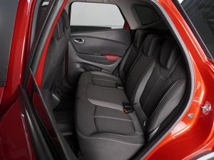 Внедорожник Renault Kaptur 2021 года, 1698000 рублей, Красный Пахарь