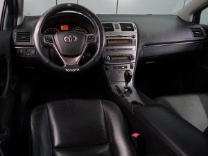 Седан Toyota Avensis 2011 года, 1030000 рублей, Воронеж