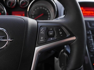 Седан Opel Astra 2012 года, 999000 рублей, Волгоград