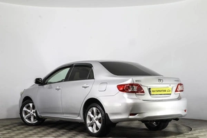 Седан Toyota Corolla 2011 года, 759000 рублей, Пермь