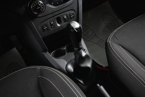 Хетчбэк Renault Sandero 2017 года, 819000 рублей, Сургут