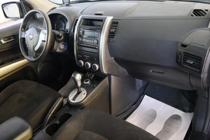 Внедорожник Nissan X-Trail 2013 года, 1399000 рублей, Омск