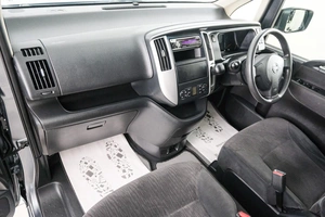 Минивэн Nissan Serena 2010 года, 1099000 рублей, Красноярск