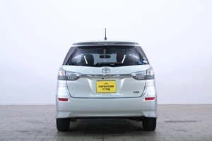 Минивэн Toyota Wish 2014 года, 1699000 рублей, Омск