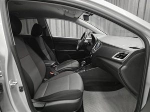 Седан Hyundai Solaris 2019 года, 1249000 рублей, Красноярск