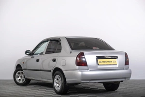 Седан Hyundai Accent 2005 года, 399000 рублей, Томск